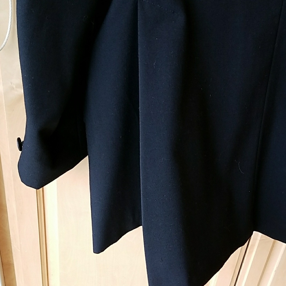 Vintage tuxedo jacket & Bond book - Picture 6 of 8